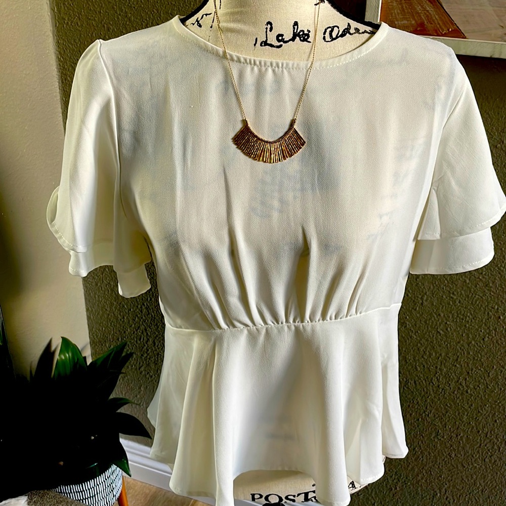 Gorgeous bell sleeved white dress top size small